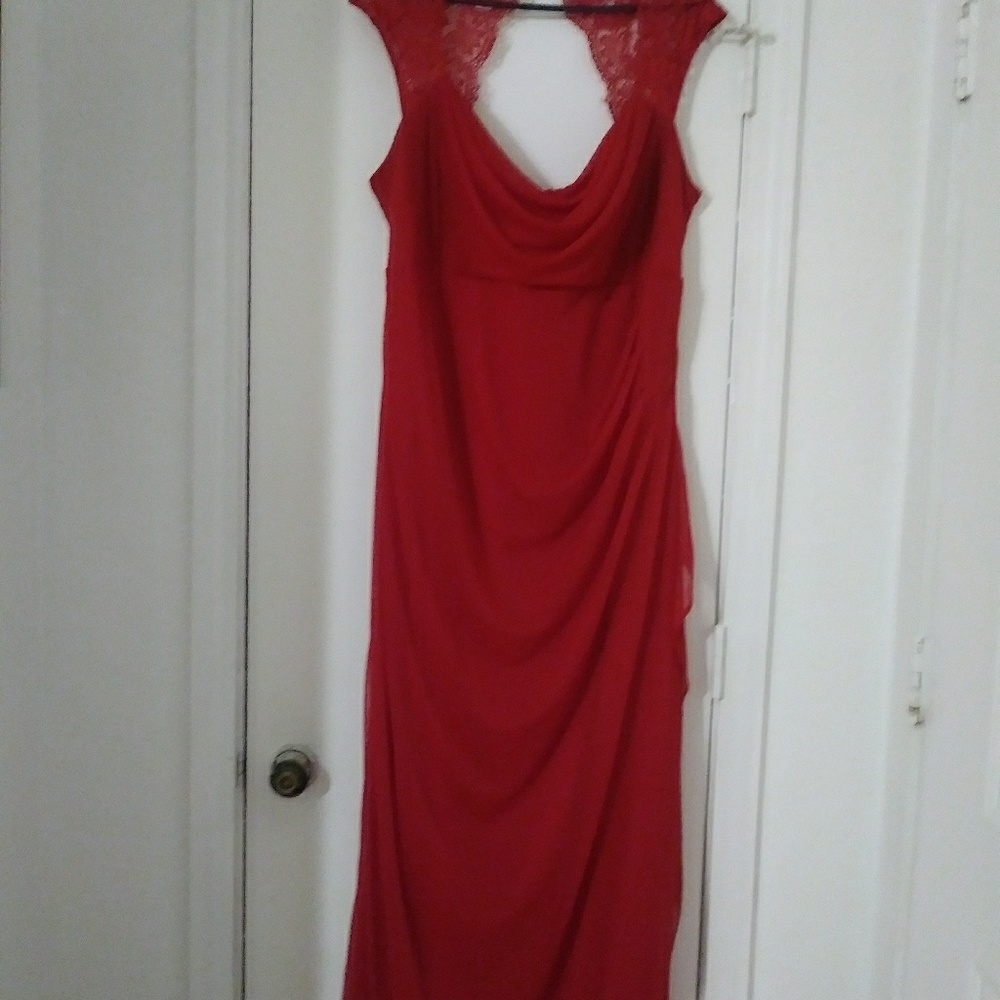 Brides - Picture 2 of 2